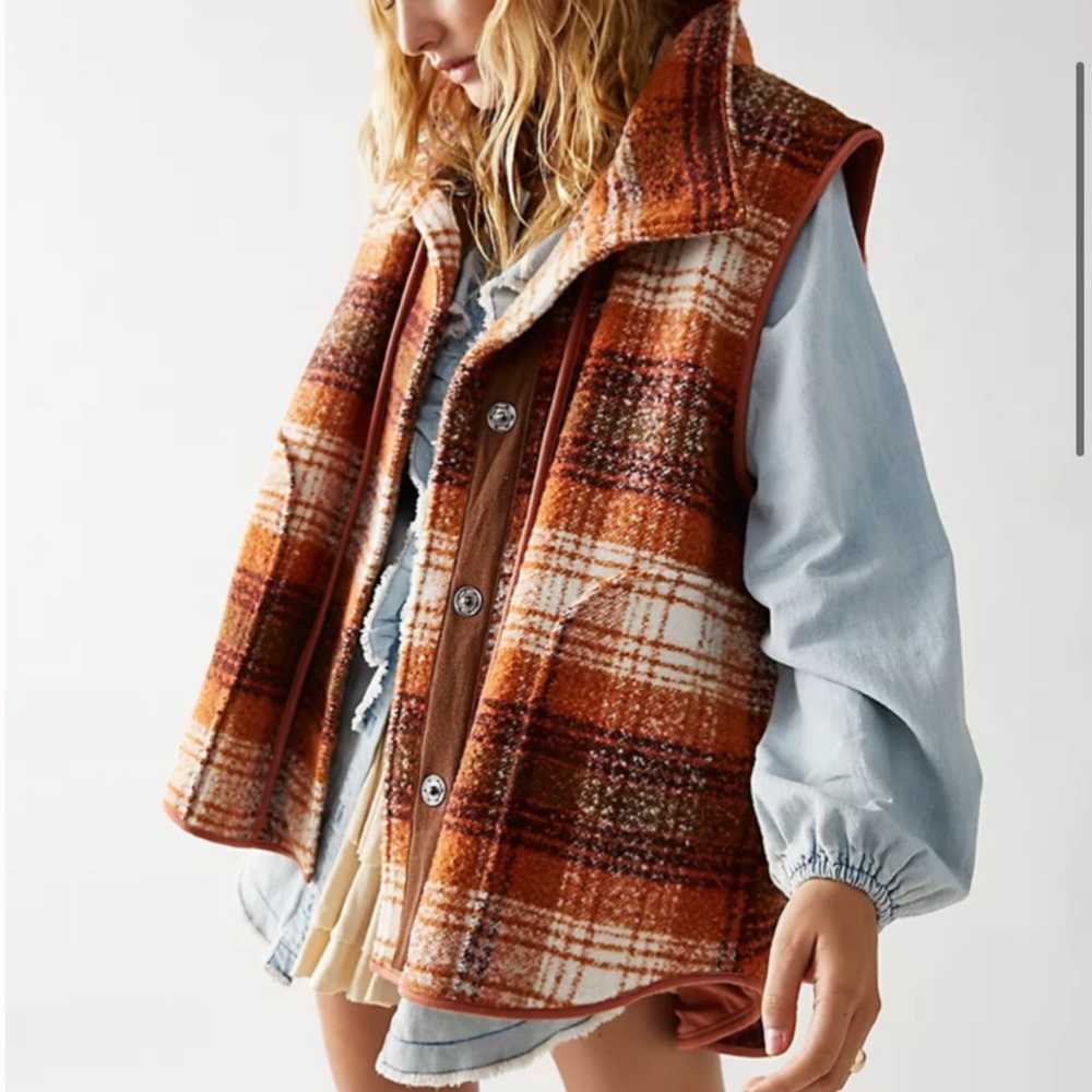 ISO Free People Wrapped Up Blanket Vest